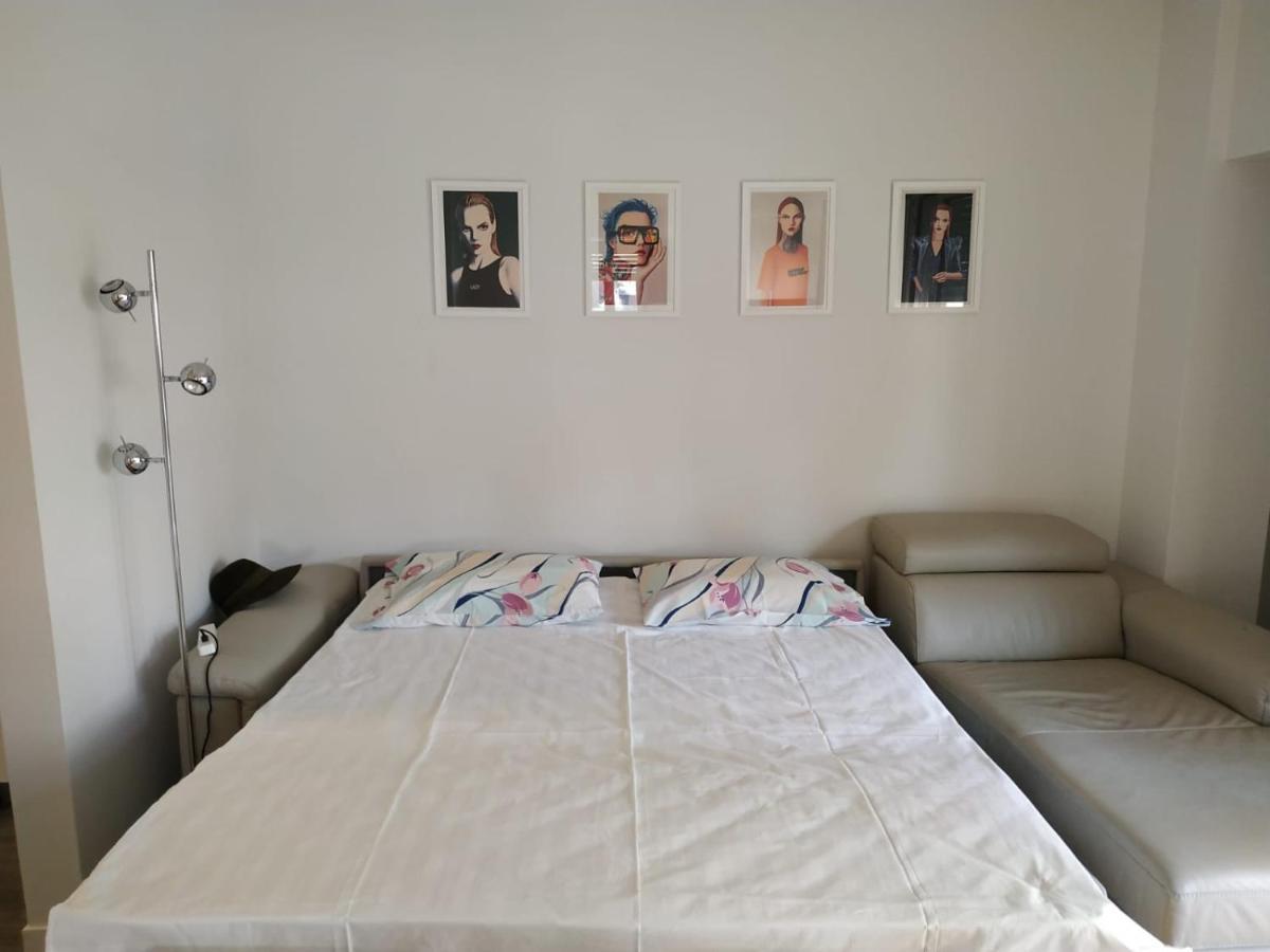Fully Renovated, Family-Friendly Apartment, Next To A Huge Green Park, In Athens Center Kültér fotó