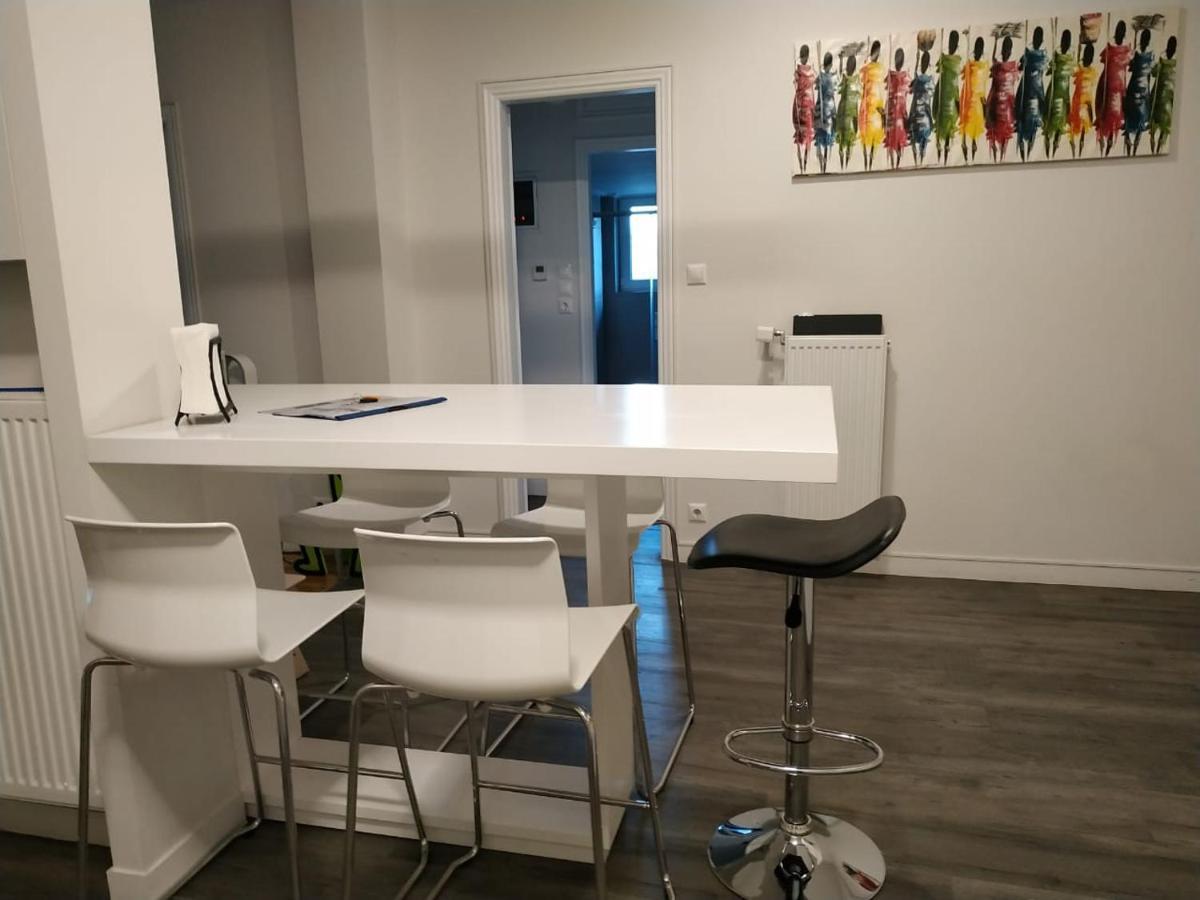 Fully Renovated, Family-Friendly Apartment, Next To A Huge Green Park, In Athens Center Kültér fotó